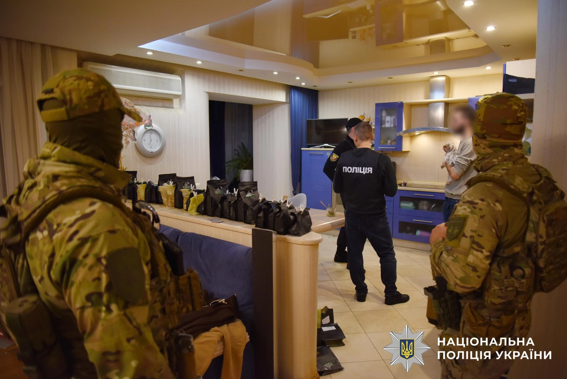 Небезпечний “чай”: як на Тернопільщині викрили синдикат із продажу кратому молоді